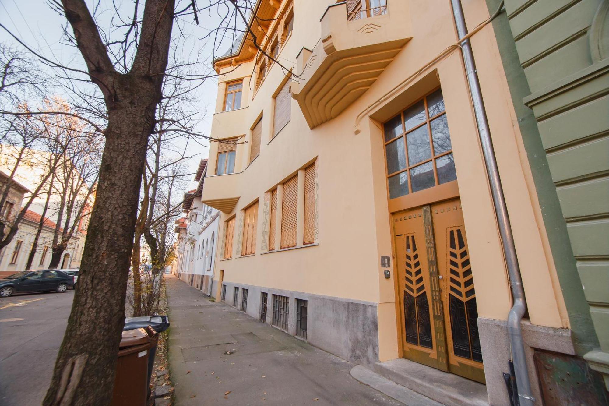 Retro Vibes Near Piata Unirii Apartment Oradea Exterior photo